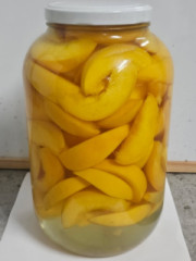 Komp�t Broskyne mesia�iky 3500g Hajduk